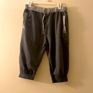 Mens jogger capri length pant with pockets